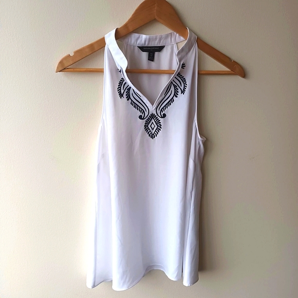 Banana Republic Sleeveless Blouse - Picture 2 of 6